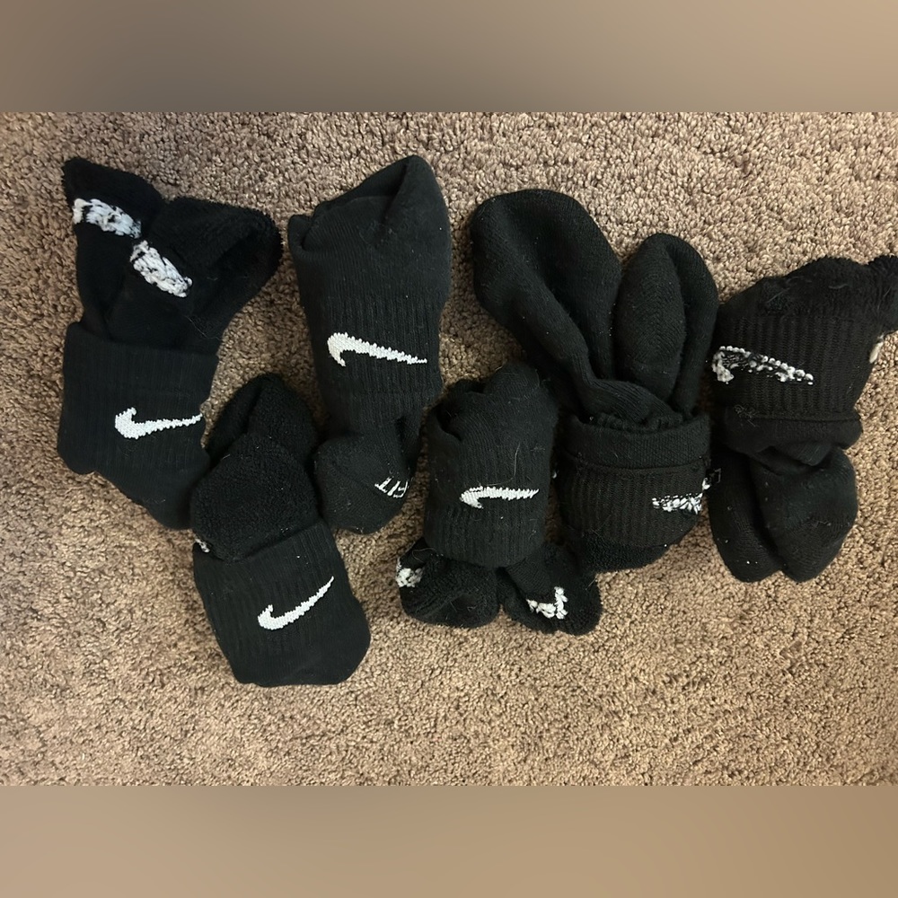 6 pair of black Nike ankle crew socks